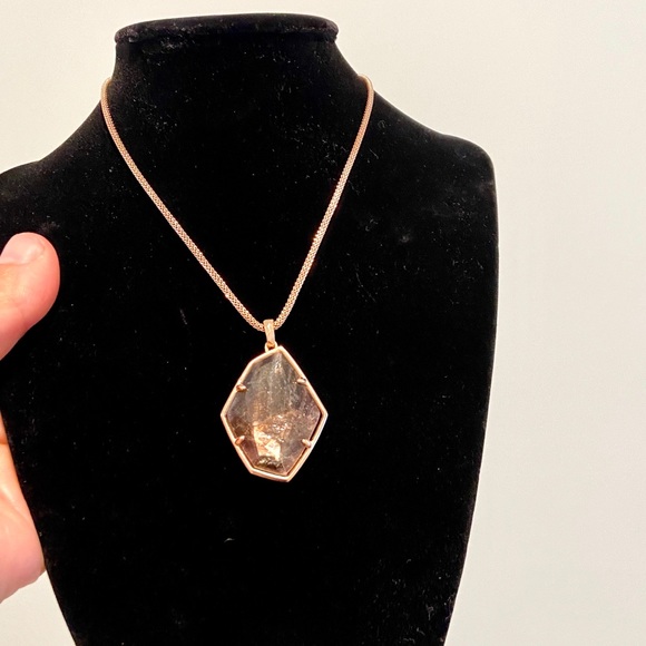 NWT Kendra Scott Kalani Rose Gold Necklace - Picture 9 of 16